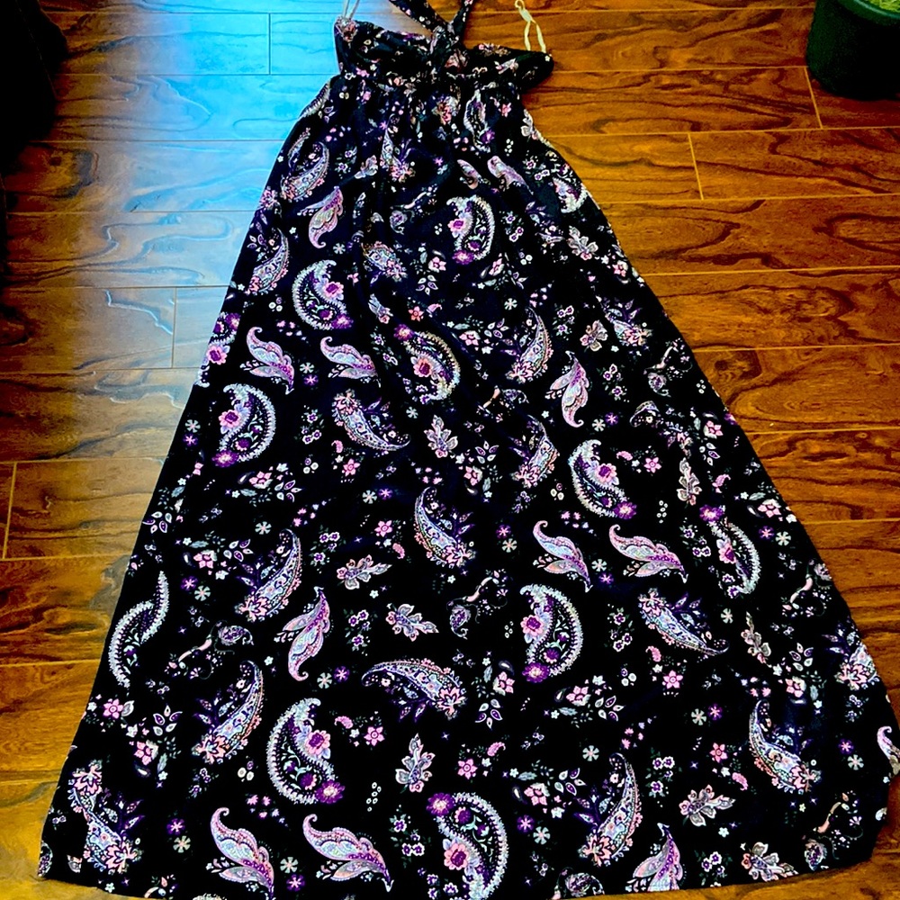 Suzy Shier Paisley Maxi Dress